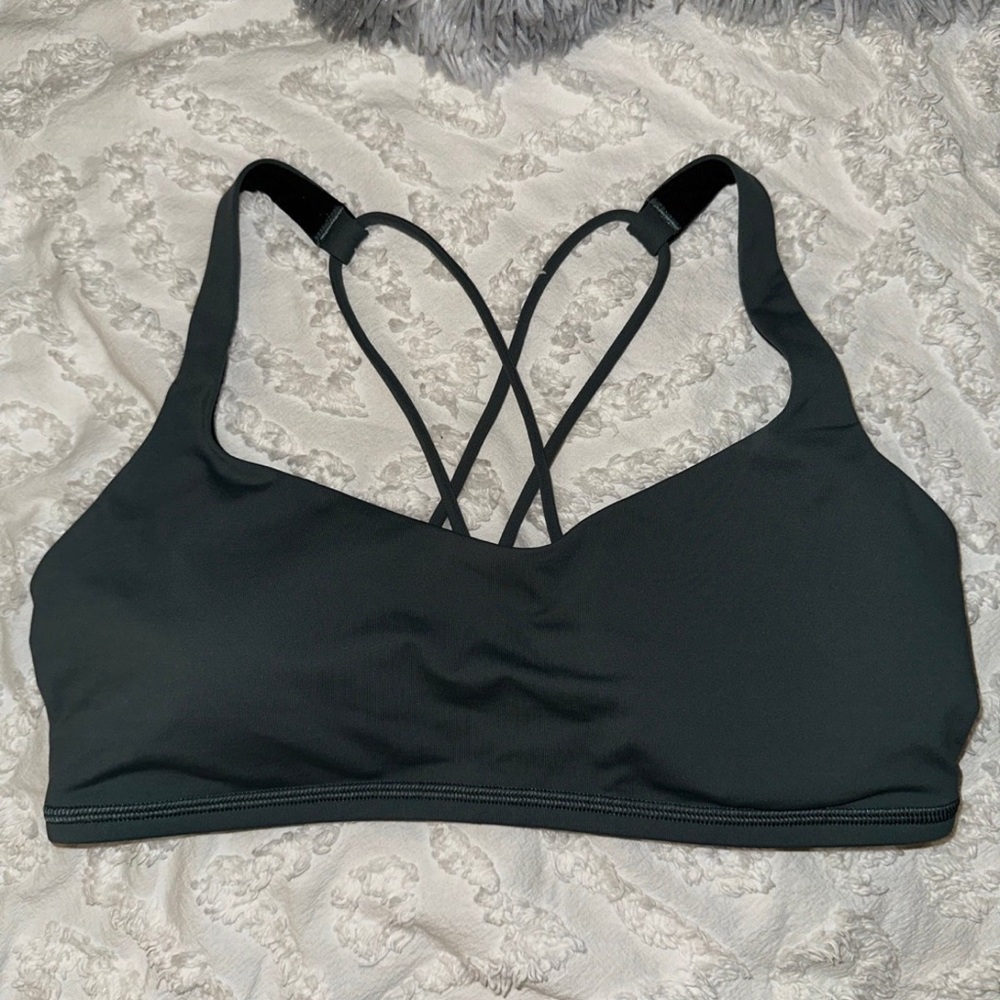 Lululemon free to Be Bra